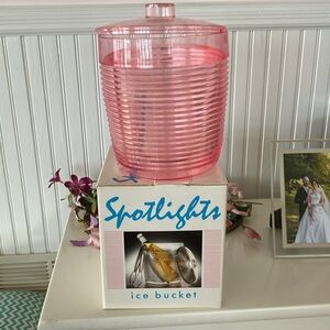 NIB Vintage Mid Century Modern Spotlight Ribbed Acrylic Pink Ice Bucket, 1980’s